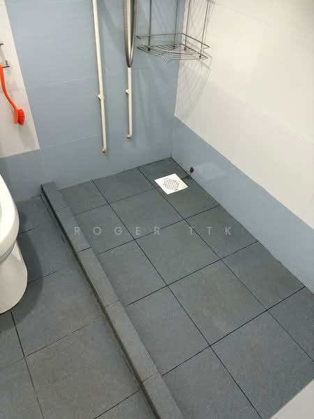 182 Stirling Road, 182 Stirling Road, Room Rental, 200 sqft, HDB Flat For Rent, by Roger TTK, 500206845 - Bathroom - PropertyGuru.com.sg