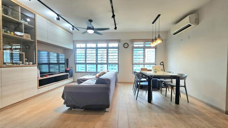 512C Yishun Street 51, 512C Yishun Street 51, 3 Bedrooms, 1,216 sqft, HDB Flat For Sale, by James Yeo, 500206846 - Living Room - PropertyGuru.com.sg