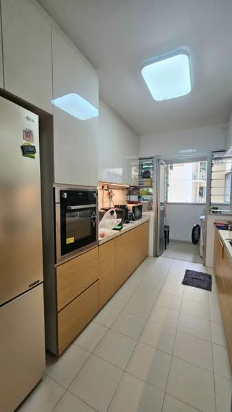 512C Yishun Street 51, 512C Yishun Street 51, 3 Bedrooms, 1,216 sqft, HDB Flat For Sale, by James Yeo, 500206846 - Kitchen - PropertyGuru.com.sg