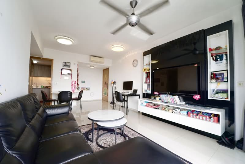 Westwood Residences EC, 190 Westwood Avenue, 4 Bedrooms, 1,238 sqft, Condominium For Sale, by Eugene Tay, 500206851 - Living Room - PropertyGuru.com.sg