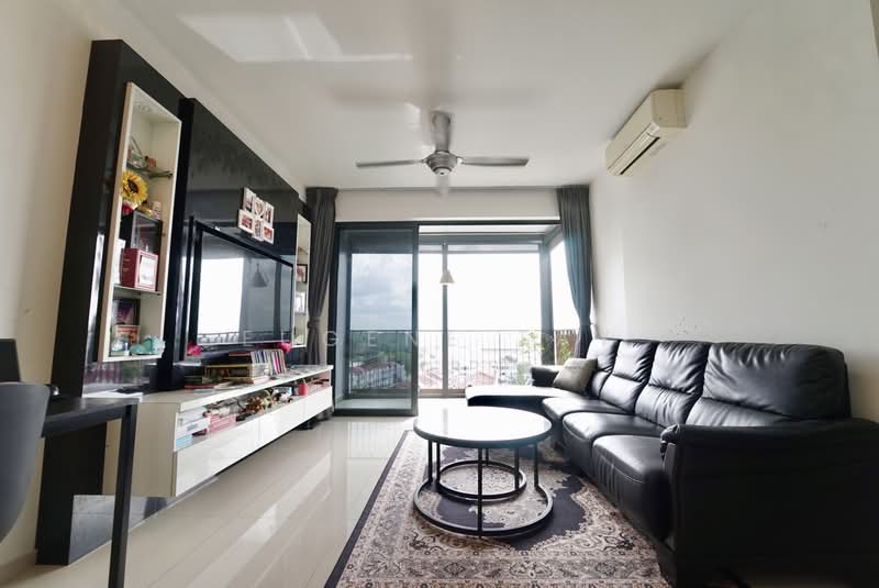 Westwood Residences EC, 190 Westwood Avenue, 4 Bedrooms, 1,238 sqft, Condominium For Sale, by Eugene Tay, 500206851 - Living Room - PropertyGuru.com.sg