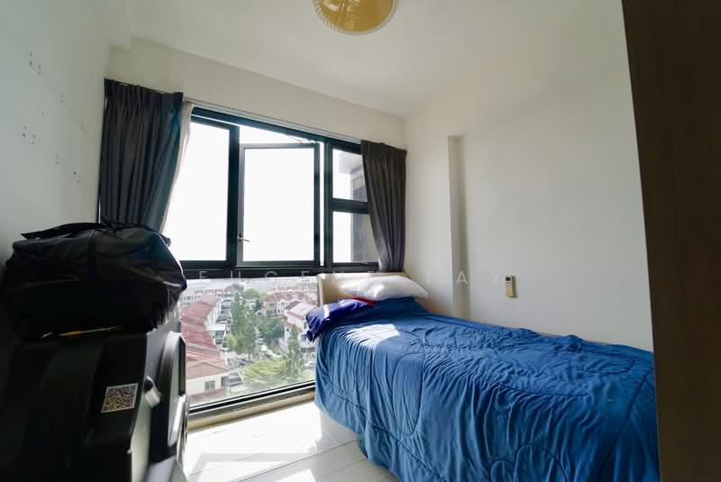 Westwood Residences EC, 190 Westwood Avenue, 4 Bedrooms, 1,238 sqft, Condominium For Sale, by Eugene Tay, 500206851 - Bedroom - PropertyGuru.com.sg