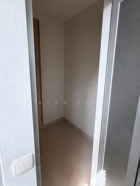 Cairnhill Residences, 31 Cairnhill Circle, 3 Bedrooms, 1,173 sqft, Apartment For Rent, by Alex Lee, 500206887 - Storeroom - PropertyGuru.com.sg