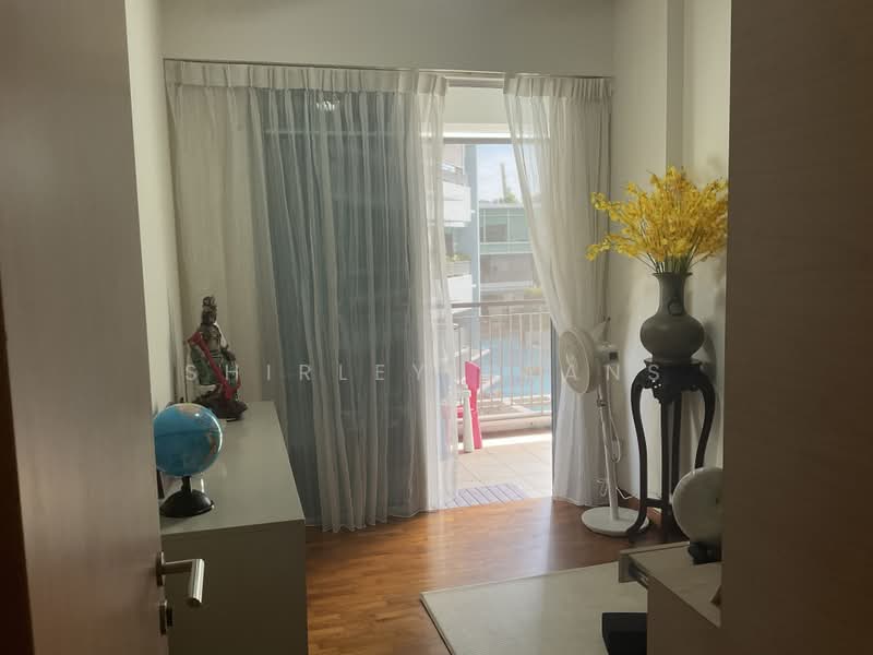 The Stellar, 6 West Coast Road, 3 Bedrooms, 1,206 sqft, Condominium For Sale, by Shirley Krans, 500206888 - Balcony - PropertyGuru.com.sg