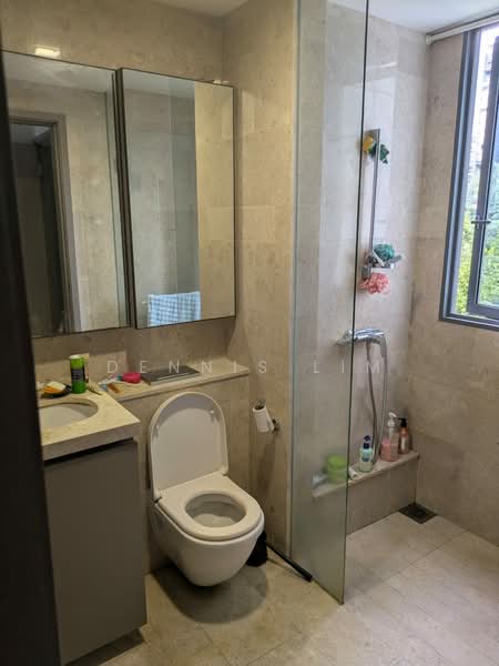 Riversails, 18 Upper Serangoon Crescent, 2 Bedrooms, 914 sqft, Condominium For Sale, by Dennis Lim, 500206889 - Bathroom - PropertyGuru.com.sg