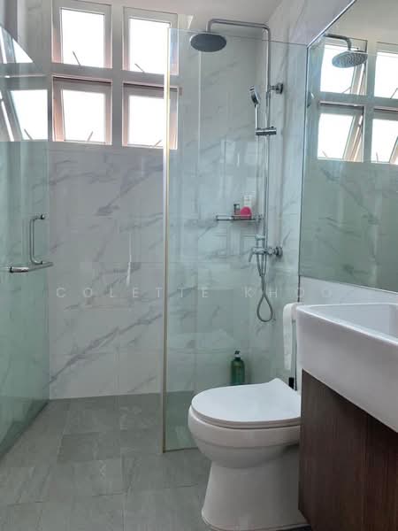 The Taipan, 25 Jalan Hajijah, 3 Bedrooms, 1,076 sqft, Apartment For Rent, by Colette Khoo, 500206890 - Master Bathroom - PropertyGuru.com.sg