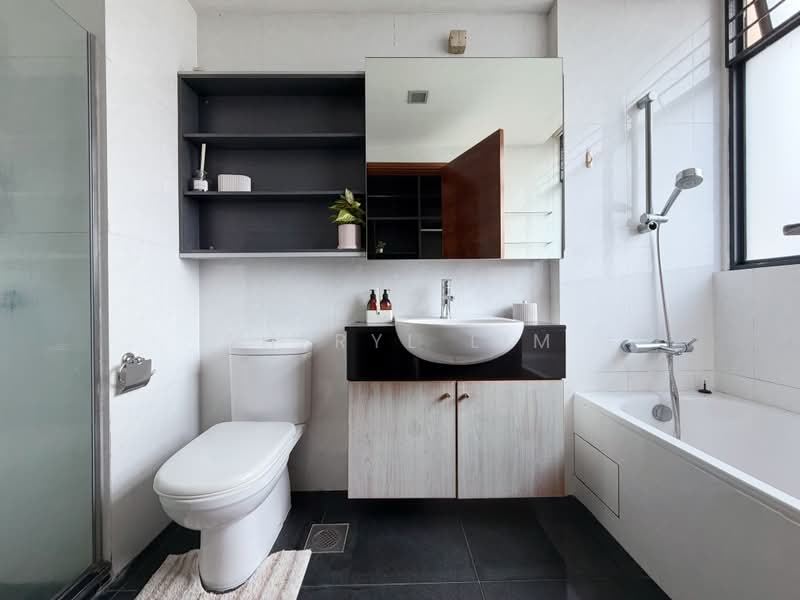 La Belle, Recreation Lane, 4 Bedrooms, 2,691 sqft, Cluster House For Rent, by Sheryl Lim, 500206893 - Bathroom - PropertyGuru.com.sg