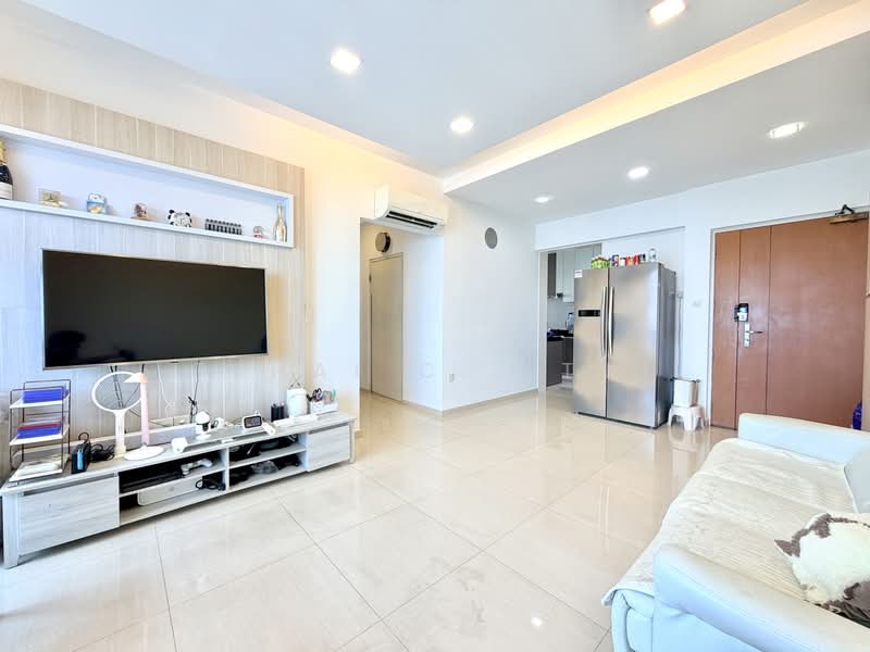 53 Commonwealth Drive, 53 Commonwealth Drive, 3 Bedrooms, 1,033 sqft, HDB Flat For Sale, by TJHAI C. (TJ), 500206911 - Living Room - PropertyGuru.com.sg