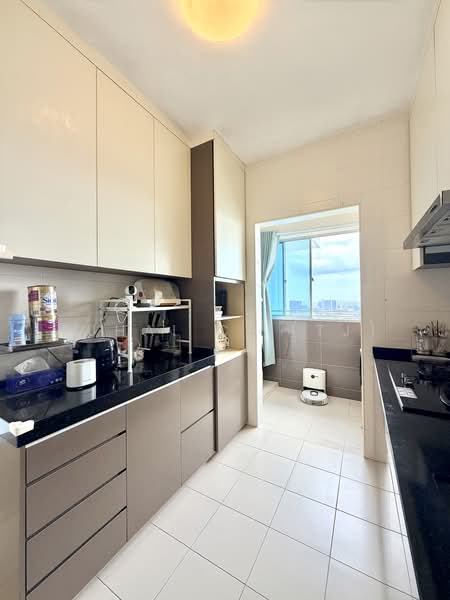 53 Commonwealth Drive, 53 Commonwealth Drive, 3 Bedrooms, 1,033 sqft, HDB Flat For Sale, by TJHAI C. (TJ), 500206911 - Kitchen - PropertyGuru.com.sg