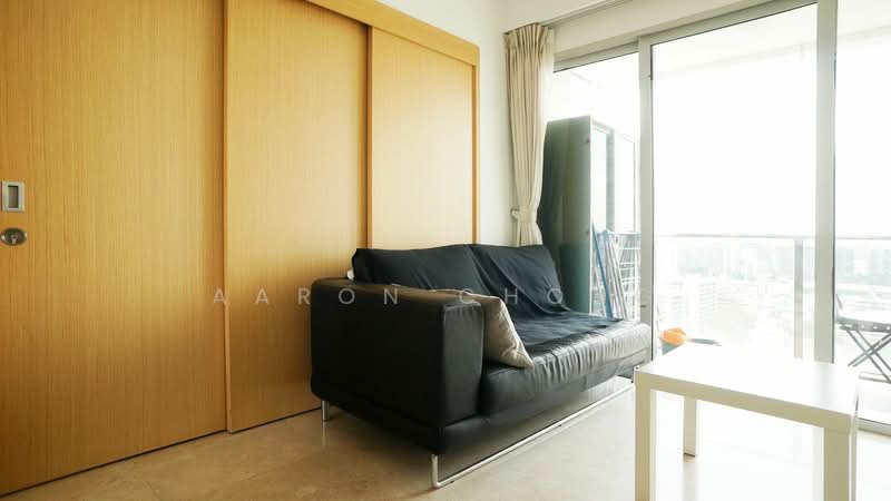 Eight Riversuites, 2 Whampoa East, 1 Bedroom, 441 sqft, Condominium For Sale, by Aaron Chong, 500206912 - Living Room - PropertyGuru.com.sg