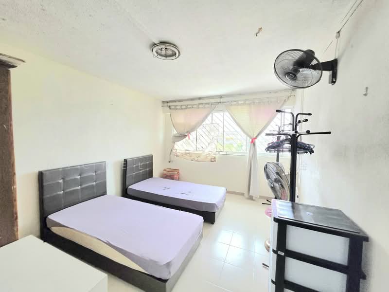 776 Yishun Avenue 2, 776 Yishun Avenue 2, Room Rental, 120 sqft, HDB Flat For Rent, by Michelle Ong 王金碹, 500206918 - Bedroom - PropertyGuru.com.sg