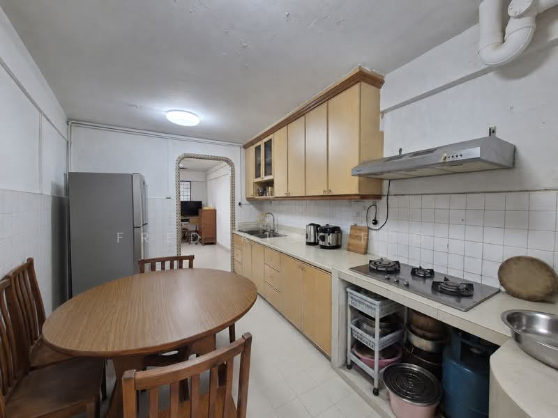 703 Bedok Reservoir Road, 703 Bedok Reservoir Road, 2 Bedrooms, 732 sqft, HDB Flat For Sale, by Frederick Foo, 500206919 - Kitchen - PropertyGuru.com.sg
