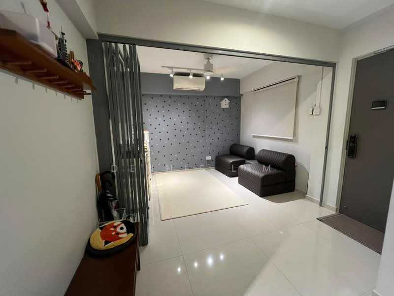 614 Yishun Street 61, 614 Yishun Street 61, 3 Bedrooms, 1,572 sqft, HDB Flat For Sale, by Dennis Lim, 500206921 - Living Room - PropertyGuru.com.sg