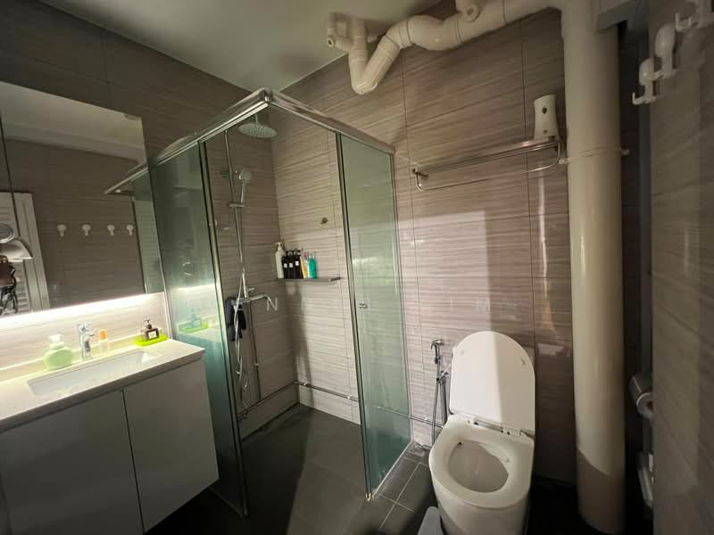 614 Yishun Street 61, 614 Yishun Street 61, 3 Bedrooms, 1,572 sqft, HDB Flat For Sale, by Dennis Lim, 500206921 - Bathroom - PropertyGuru.com.sg