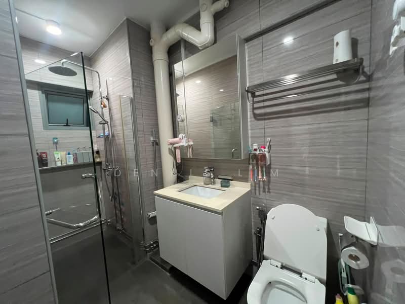 614 Yishun Street 61, 614 Yishun Street 61, 3 Bedrooms, 1,572 sqft, HDB Flat For Sale, by Dennis Lim, 500206921 - Bathroom - PropertyGuru.com.sg