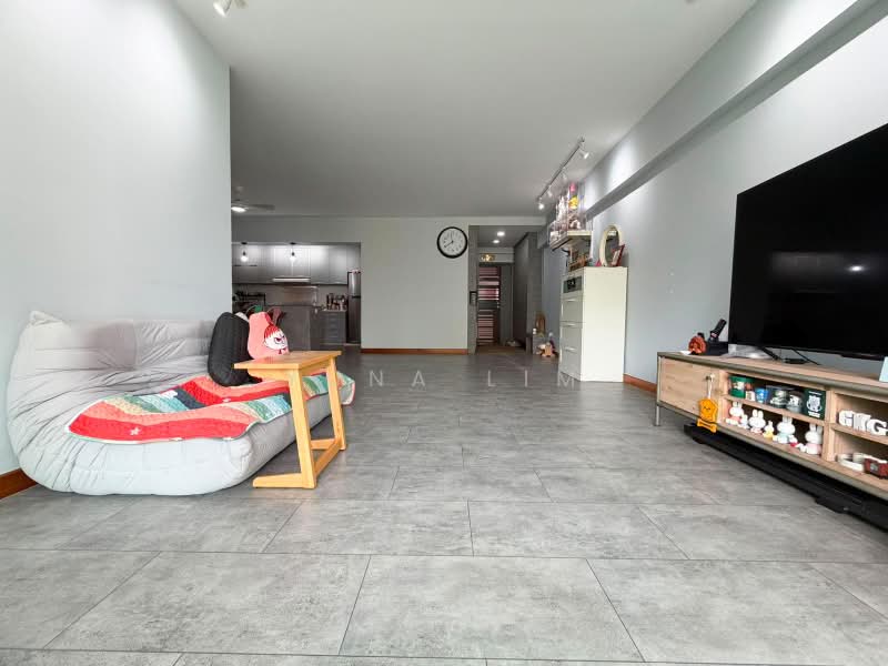 651 Punggol Central, 651 Punggol Central, 3 Bedrooms, 1,184 sqft, HDB Flat For Sale, by Yuna Lim, 500206923 - Living Room - PropertyGuru.com.sg