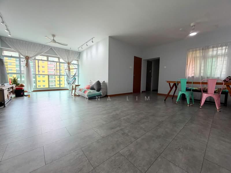 651 Punggol Central, 651 Punggol Central, 3 Bedrooms, 1,184 sqft, HDB Flat For Sale, by Yuna Lim, 500206923 - Living Room - PropertyGuru.com.sg