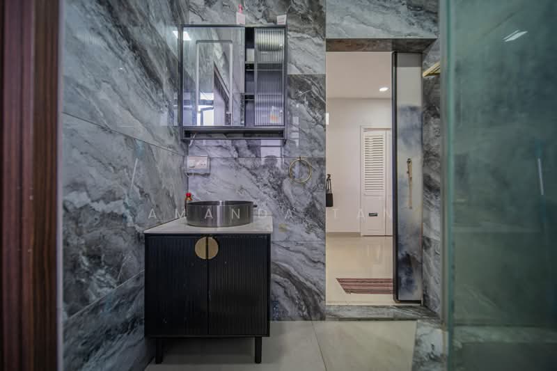 Spazio @ Kovan, 767 Upper Serangoon Road, 3 Bedrooms, 1,442 sqft, Condominium For Sale, by Amanda Tan, 500206929 - Bathroom - PropertyGuru.com.sg