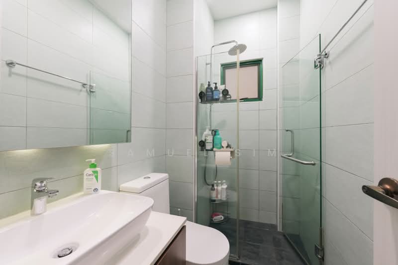 Peirce View, 557 Upper Thomson Road, 2 Bedrooms, 1,216 sqft, Condominium For Sale, by Samuel Sim, 500206936 - Bathroom - PropertyGuru.com.sg