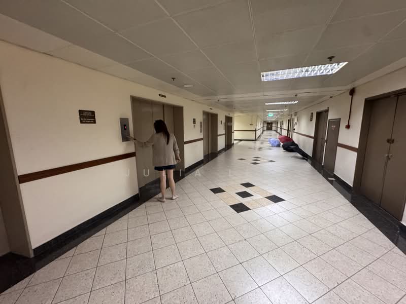 SIS Building, 4 Leng Kee Road, 5,844 sqft, Light Industrial (B1) For Rent, by Julia Lee, 500206942 - Corridor - CommercialGuru.com.sg
