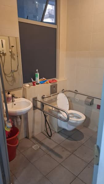 M-Space, 6D Mandai Estate, 900 sqft, Factory / Workshop (B2) For Rent, by Liew Wenzheng, 500206943 - Bathroom - CommercialGuru.com.sg