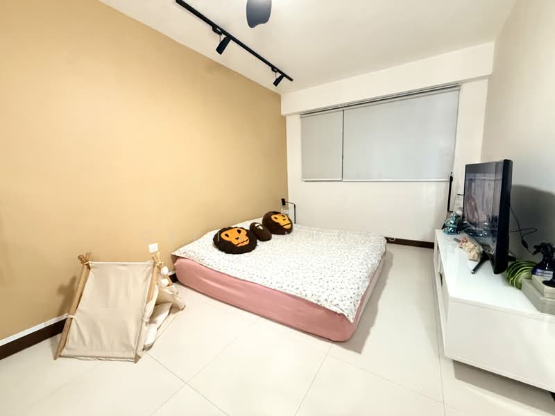 523D Tampines Central 7, 523D Tampines Central 7, 3 Bedrooms, 1,216 sqft, HDB Flat For Sale, by CeLia Nunes, 500206950 - Bedroom - PropertyGuru.com.sg