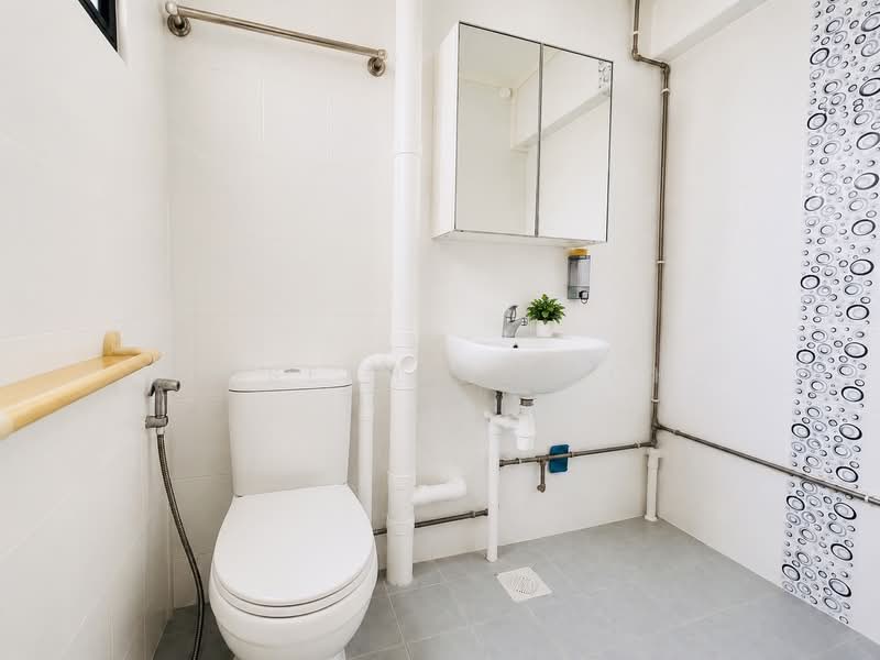642 Yishun Street 61, 642 Yishun Street 61, 3 Bedrooms, 1,119 sqft, HDB Flat For Rent, by Josephine LOH, 500206951 - Bathroom - PropertyGuru.com.sg