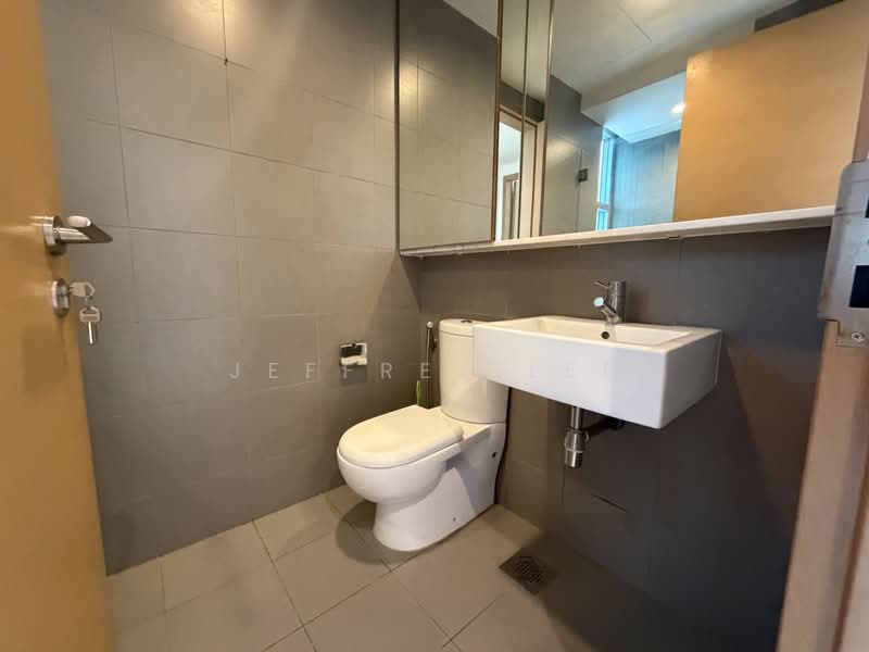 Domain 21, 21 Delta Road, 3 Bedrooms, 1,023 sqft, Condominium For Sale, by Jeffrey Lee, 500206963 - Bathroom - PropertyGuru.com.sg