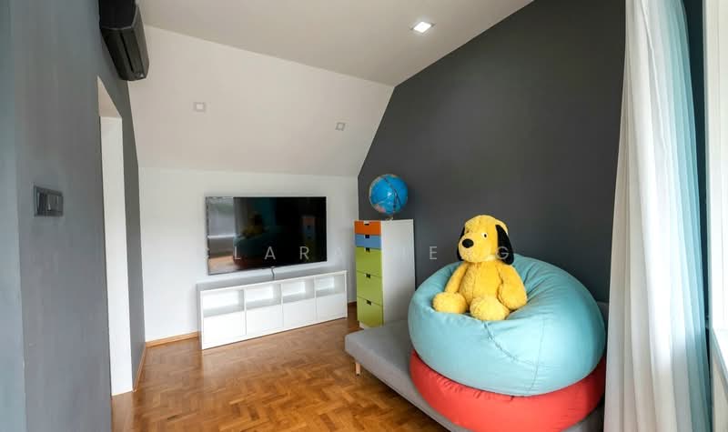 Springhill, Sembawang Walk, 5 Bedrooms, 3,046 sqft, Terraced House For Sale, by Clara Heng, 500206965 - L4 Ensuite Bedroom with Balcony - PropertyGuru.com.sg