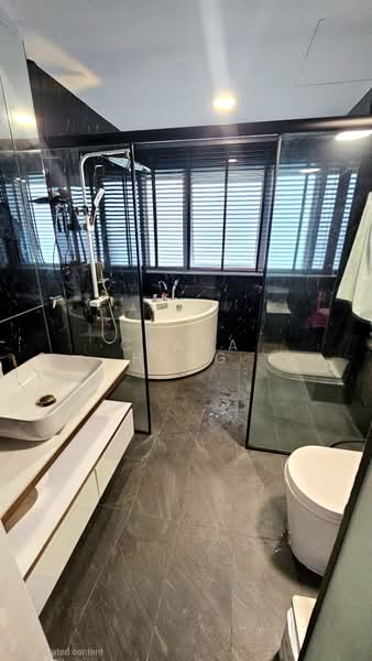 Springhill, Sembawang Walk, 5 Bedrooms, 3,046 sqft, Terraced House For Sale, by Clara Heng, 500206965 - Master Bathroom - PropertyGuru.com.sg