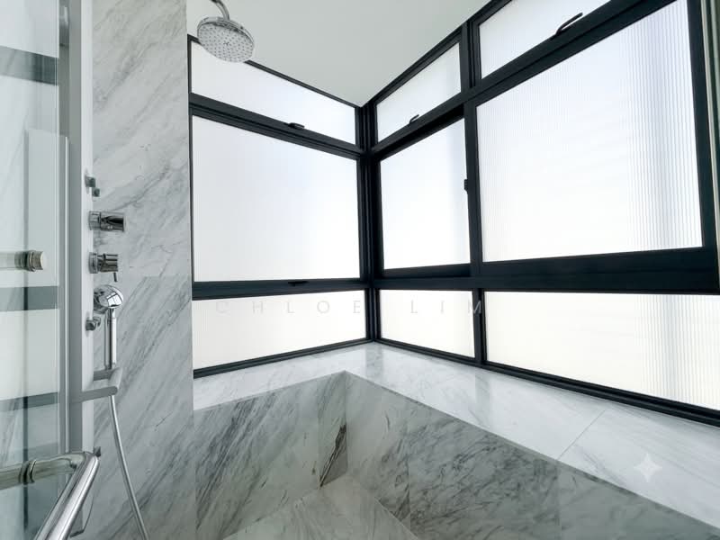 Skypark @ Somerset, 22 Saint Thomas Walk, 4 Bedrooms, 3,347 sqft, Apartment For Rent, by Chloe Lim, 500206969 - Bathroom - PropertyGuru.com.sg
