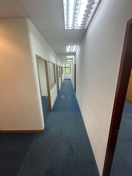 Midview Building, 50 Bukit Batok Street 23, 1,561 sqft, Light Industrial (B1) For Sale, by Darrio ., 500206989 - Corridor - CommercialGuru.com.sg