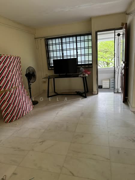 105 Clementi Street 12, 105 Clementi Street 12, 2 Bedrooms, 688 sqft, HDB Flat For Rent, by Angela Khoo, 500206995 - Living Room - PropertyGuru.com.sg