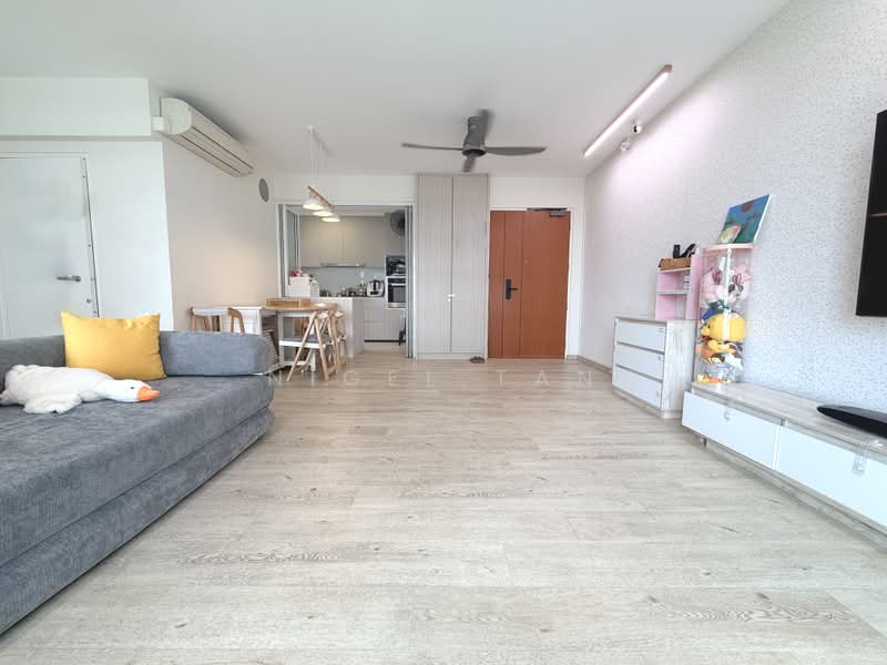 817B Keat Hong Link, 817B Keat Hong Link, 3 Bedrooms, 990 sqft, HDB Flat For Sale, by Nigel Tan, 500207007 - Living Room - PropertyGuru.com.sg