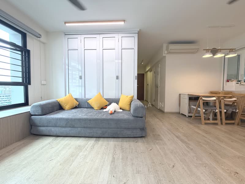 817B Keat Hong Link, 817B Keat Hong Link, 3 Bedrooms, 990 sqft, HDB Flat For Sale, by Nigel Tan, 500207007 - Living Room - PropertyGuru.com.sg