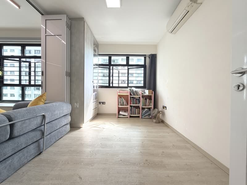 817B Keat Hong Link, 817B Keat Hong Link, 3 Bedrooms, 990 sqft, HDB Flat For Sale, by Nigel Tan, 500207007 - Living Room - PropertyGuru.com.sg