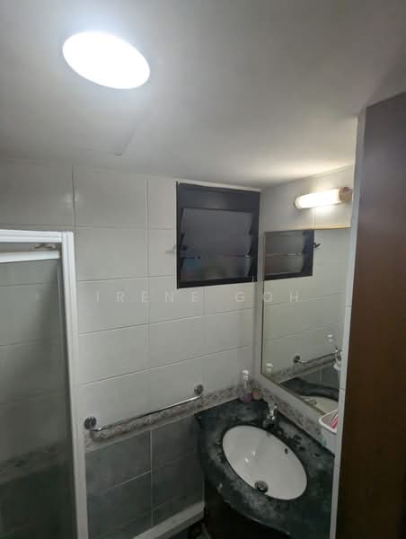Eastvale, 31 Pasir Ris Drive 3, 3 Bedrooms, 1,195 sqft, Condominium For Sale, by Irene Goh, 500207010 - Bathroom - PropertyGuru.com.sg