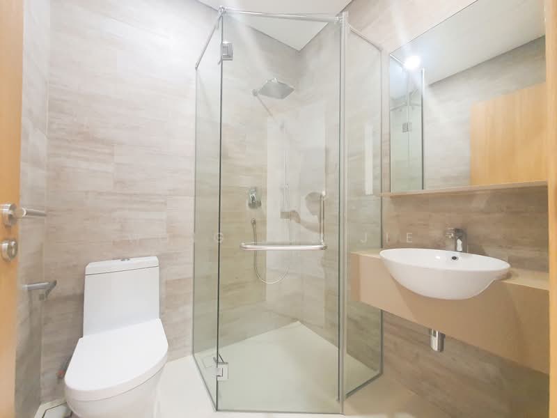 Flora View, 1 Ang Mo Kio Street 66, Room Rental, 200 sqft, Apartment For Rent, by Wong Jun Jie, 500207012 - Bathroom - PropertyGuru.com.sg