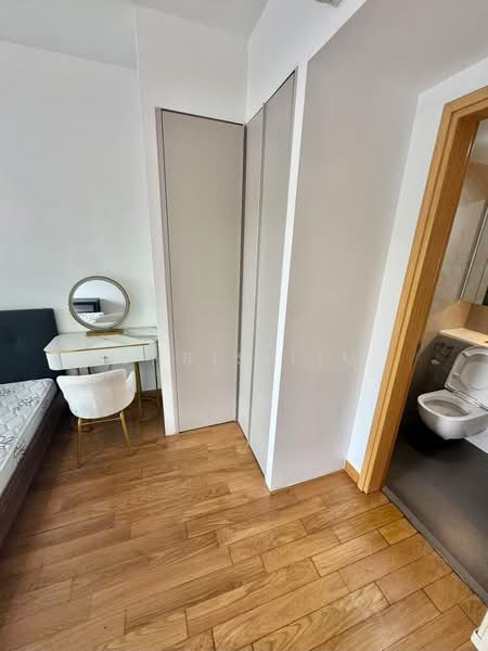 Eight Riversuites, 2 Whampoa East, 2 Bedrooms, 700 sqft, Condominium For Sale, by Chris Lim, 500207014 - Bedroom - PropertyGuru.com.sg