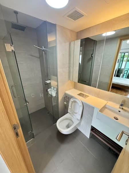 Eight Riversuites, 2 Whampoa East, 2 Bedrooms, 700 sqft, Condominium For Sale, by Chris Lim, 500207014 - Bathroom - PropertyGuru.com.sg