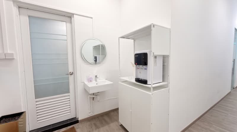 Midview City, 18 Sin Ming Lane, 300 sqft, Light Industrial (B1) For Rent, by Ben Quah, 500207021 - Interior - CommercialGuru.com.sg