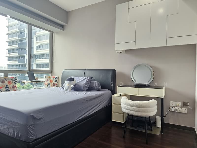 Livia, 61 Pasir Ris Grove, 5 Bedrooms, 1,539 sqft, Condominium For Sale, by Doris Loh Soh Lan, 500207030 - Junior Master with attached toilet - PropertyGuru.com.sg