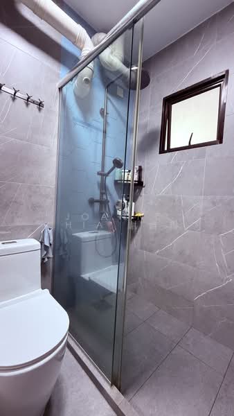 306C Anchorvale Link, 306C Anchorvale Link, 3 Bedrooms, 1,184 sqft, HDB Flat For Sale, by Joanne Chia 谢诗琳, 500207034 - Master Bathroom  - PropertyGuru.com.sg