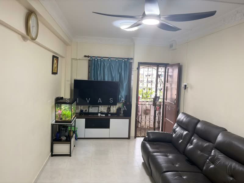 740 Yishun Avenue 5, 740 Yishun Avenue 5, 2 Bedrooms, 721 sqft, HDB Flat For Sale, by Sivasankar Chinnaiyan, 500207035 - Living Room - PropertyGuru.com.sg