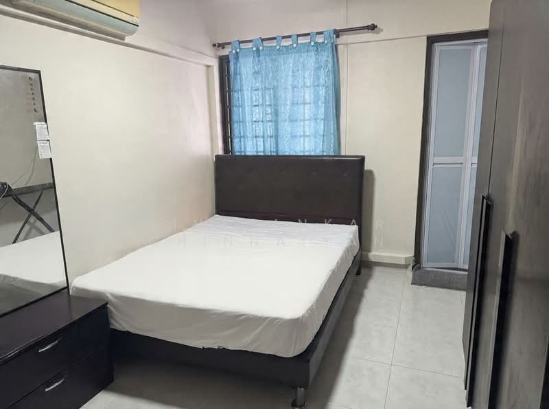 740 Yishun Avenue 5, 740 Yishun Avenue 5, 2 Bedrooms, 721 sqft, HDB Flat For Sale, by Sivasankar Chinnaiyan, 500207035 - Bedroom - PropertyGuru.com.sg