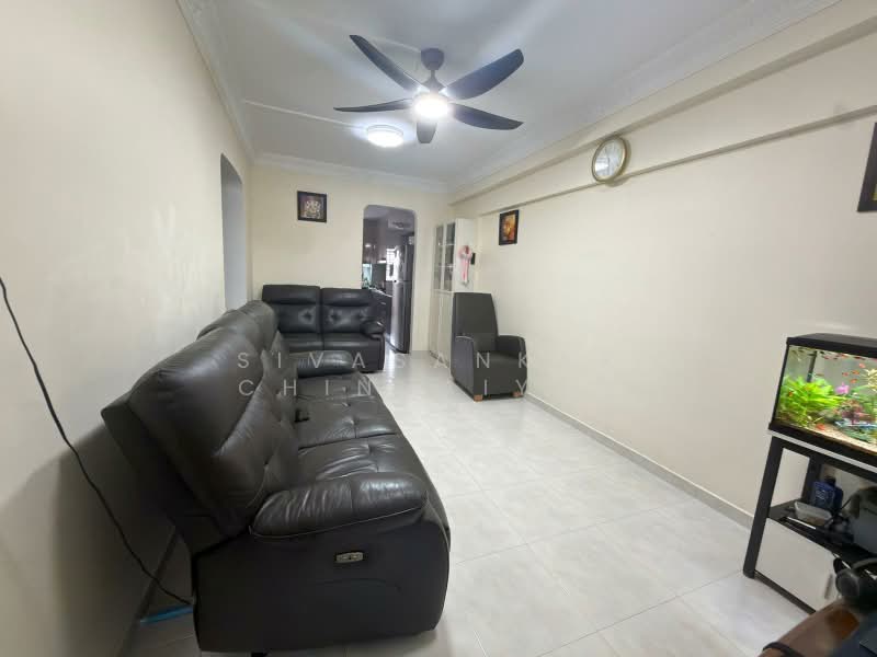740 Yishun Avenue 5, 740 Yishun Avenue 5, 2 Bedrooms, 721 sqft, HDB Flat For Sale, by Sivasankar Chinnaiyan, 500207035 - Living Room - PropertyGuru.com.sg