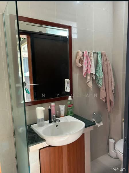 455220, , Studio, 420 sqft, Walk-up Apartment For Rent, by Lin Yiqian, 500207041 - Bathroom - PropertyGuru.com.sg