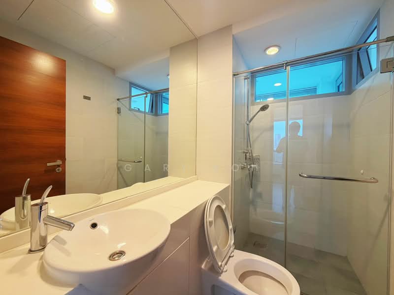 Regency Suites, 36 Kim Tian Road, 3 Bedrooms, 1,421 sqft, Apartment For Rent, by Gary Koh, 500207050 - Bathroom - PropertyGuru.com.sg