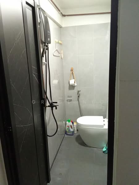 62 Circuit Road, 62 Circuit Road, Room Rental, 150 sqft, HDB Flat For Rent, by Grace Neo, 500207054 - Bathroom - PropertyGuru.com.sg