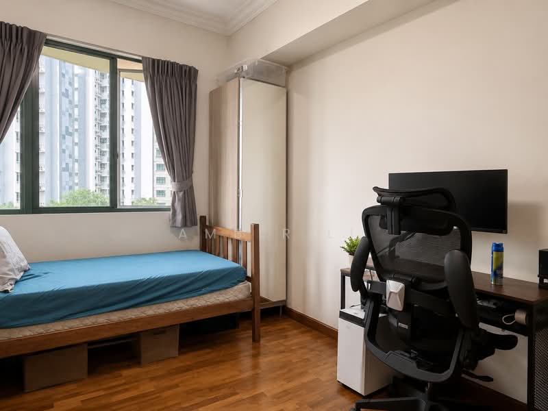 Palm Gardens, 2E Hong San Walk, 3 Bedrooms, 1,206 sqft, Condominium For Sale, by Amber Li, 500207059 - Bedroom - PropertyGuru.com.sg